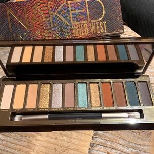 Urban Decay Naked Wild West Eyeshadow Palette with Brush